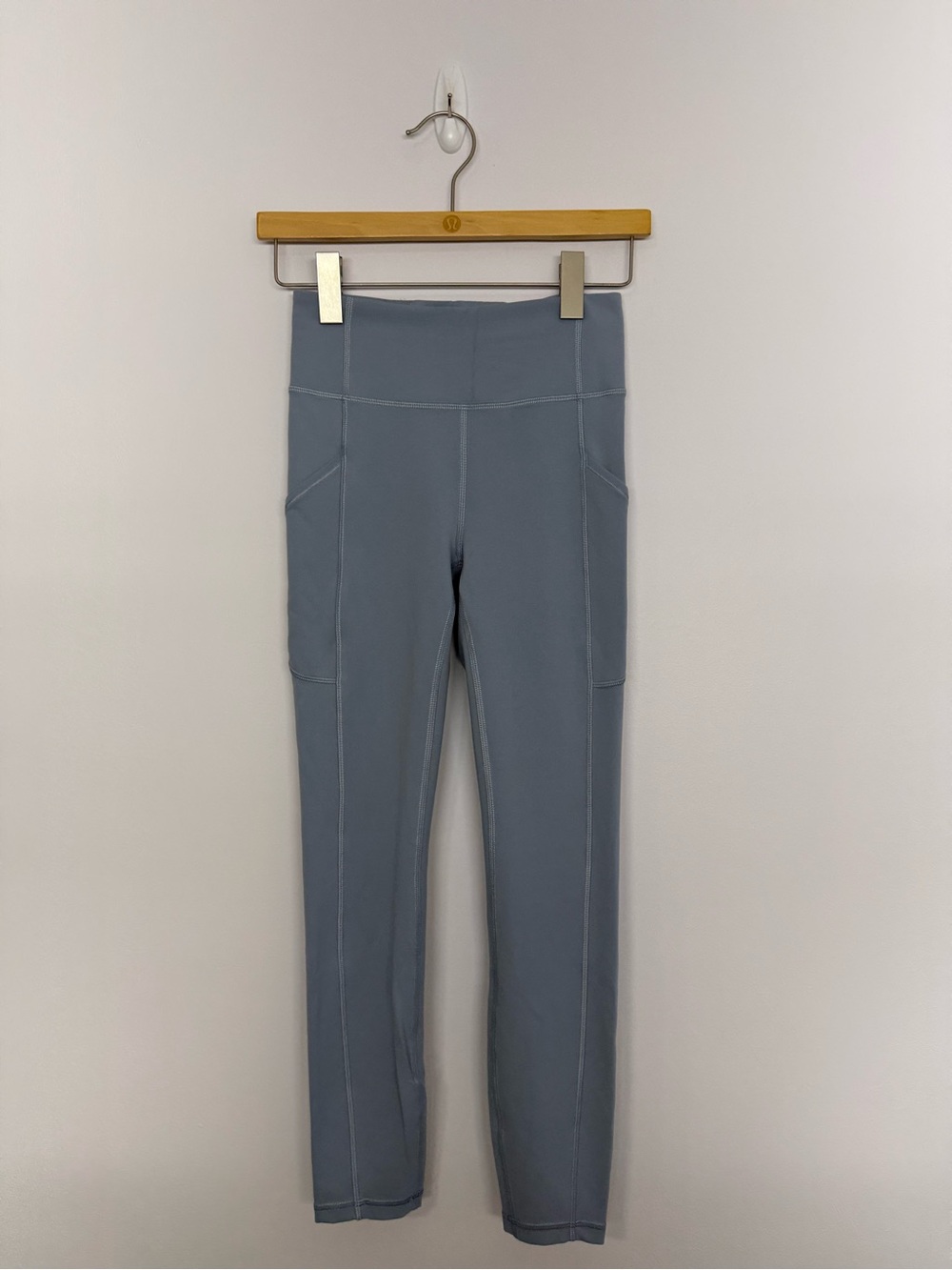 Lululemon Invigorate High-Rise Tight 25" Chambray Size 4 Blue